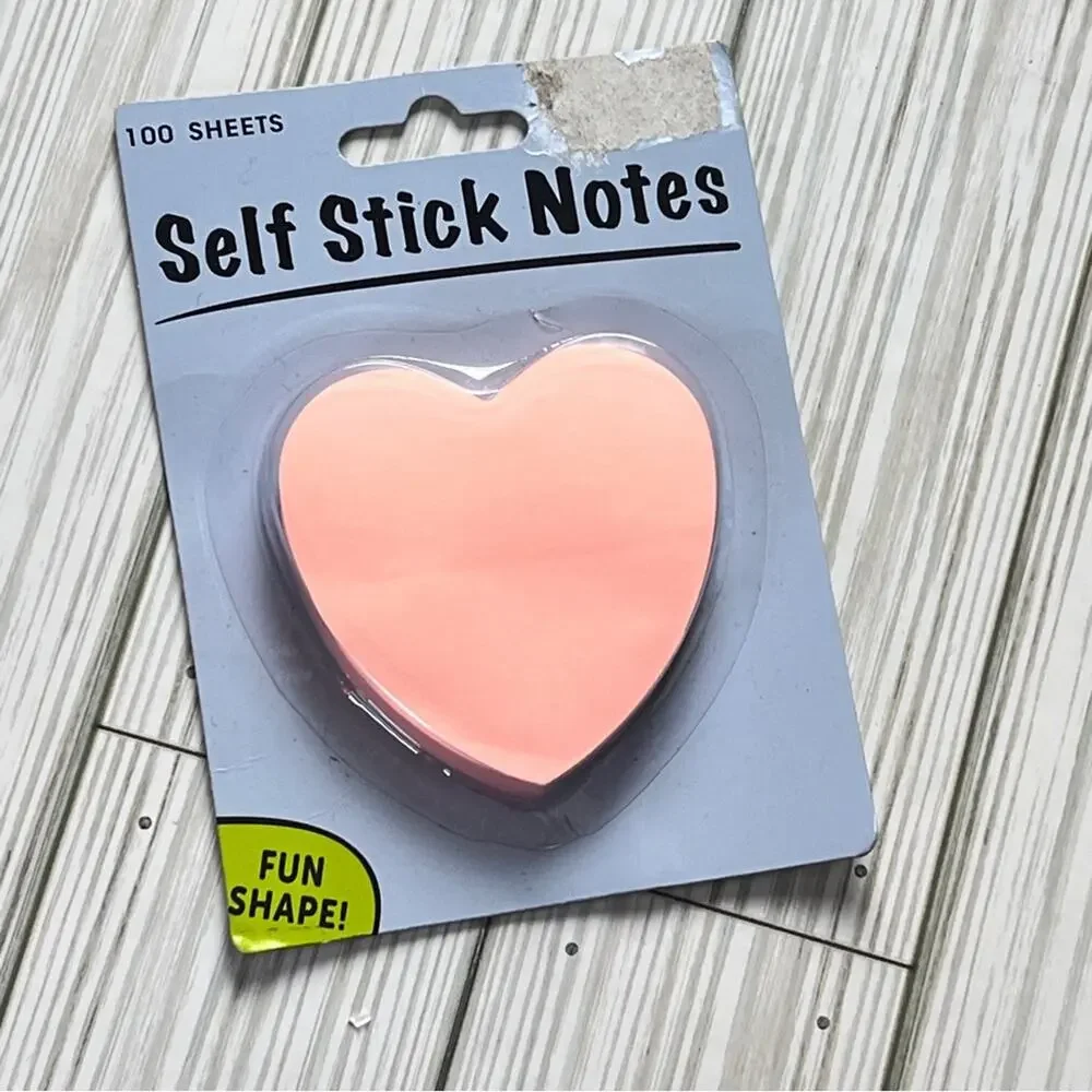 100 Sheets Heart Shaped Stationery Office Supplies Self Stick Notes